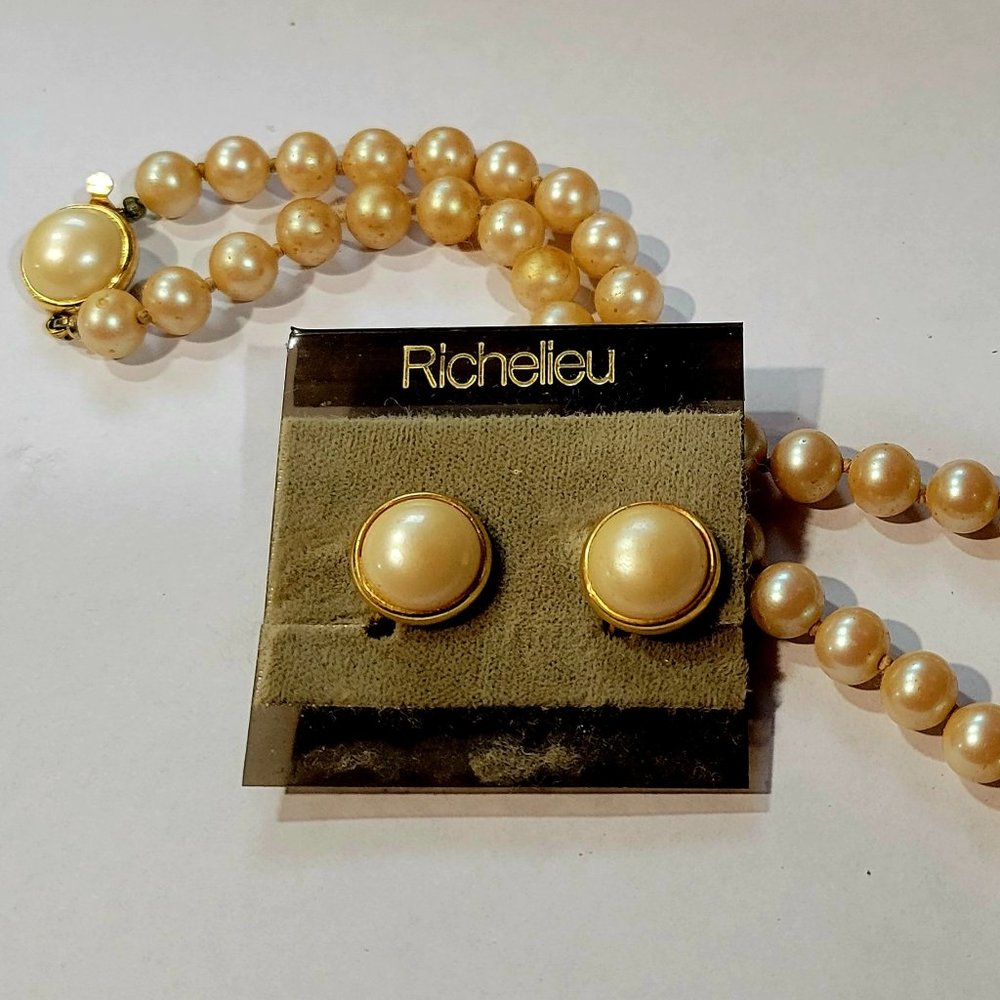 Vintage 1940s Richelieu Faux Pearl Earringd Free Necklace